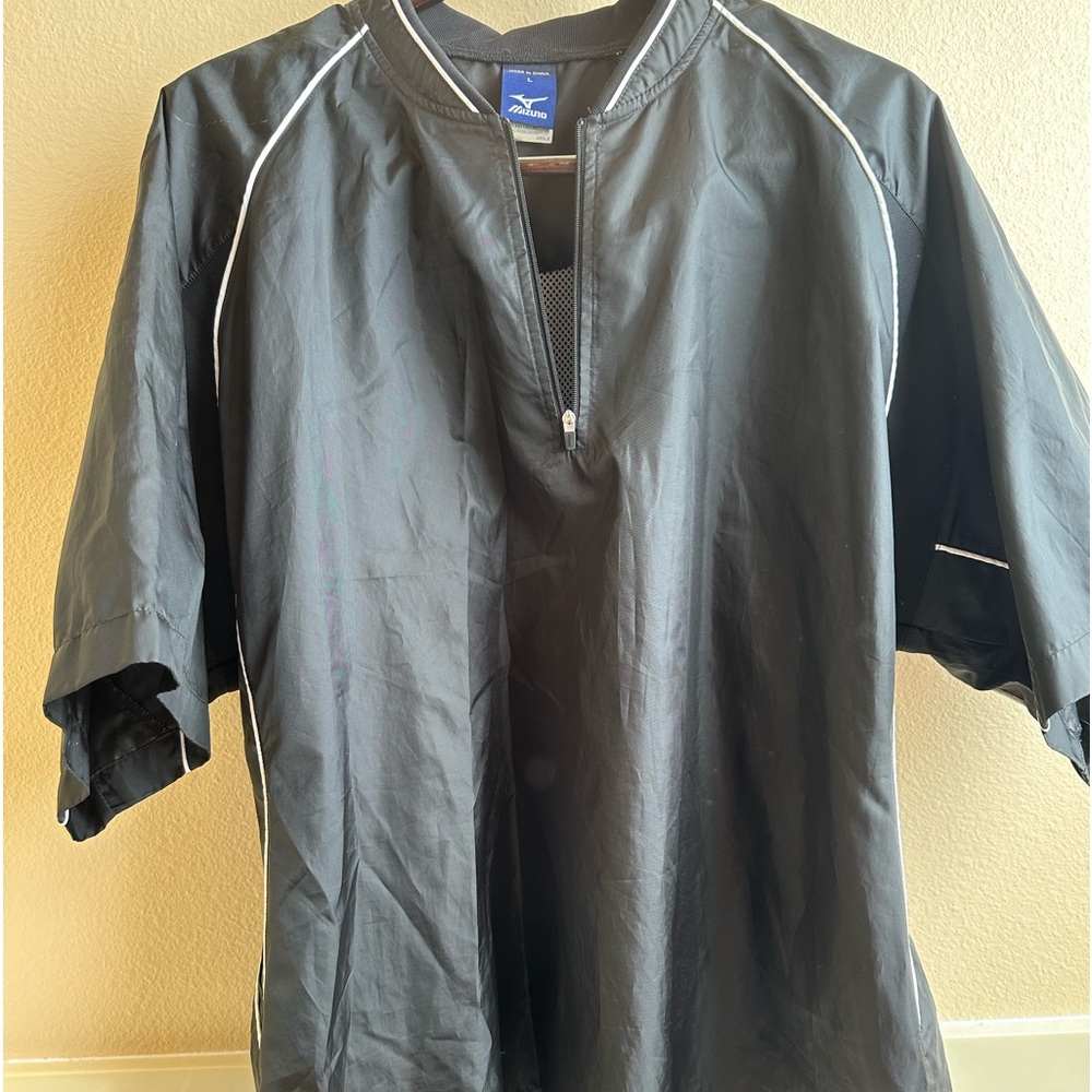 Men’s Mizuno Lightweight Wind Breaker Large